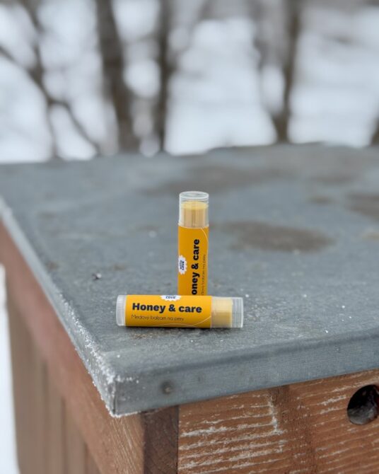 Honey & care balzam na pery